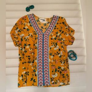 Savannah Jane floral shirt with embroidered trim size S